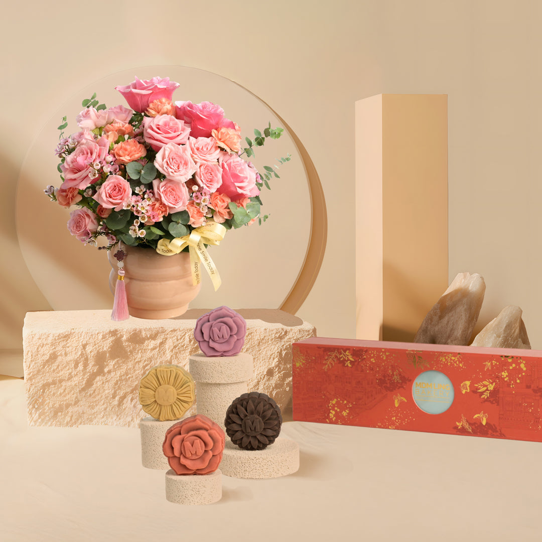 Moonlit Blossoms x Mdm Ling Signature Baked Mooncakes 4pcs Gift Set (Halal-Certified)