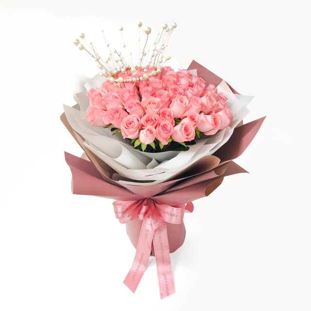 Queen Of The House - Roses