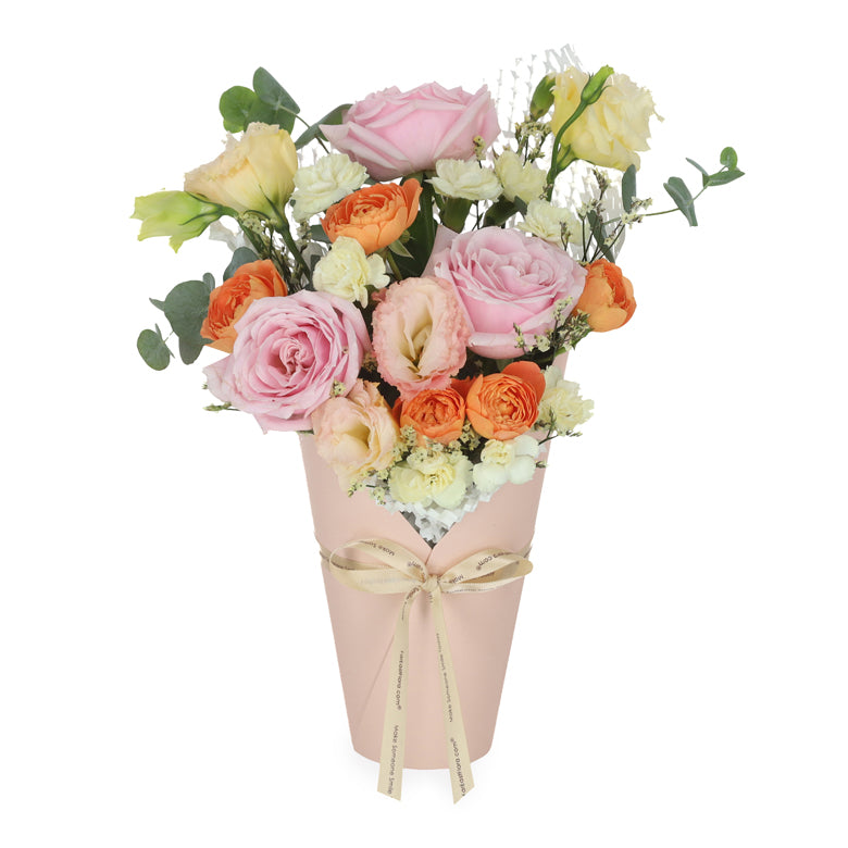 Sweet Embrace – Table Flowers