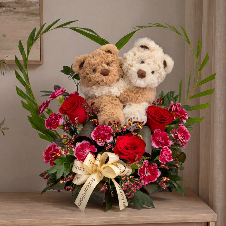 Hearts Entwined – Flower Bouquet & Plush