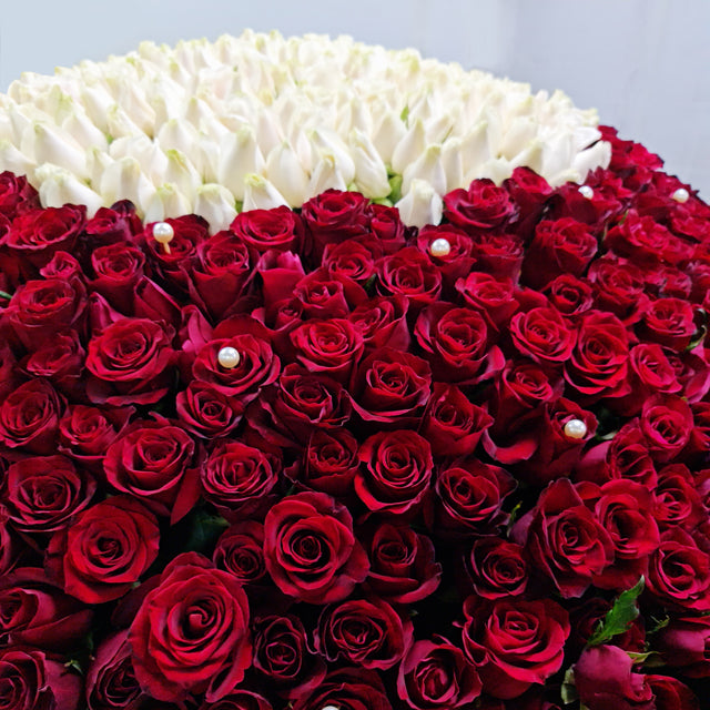 Love, Actually - 999 Roses