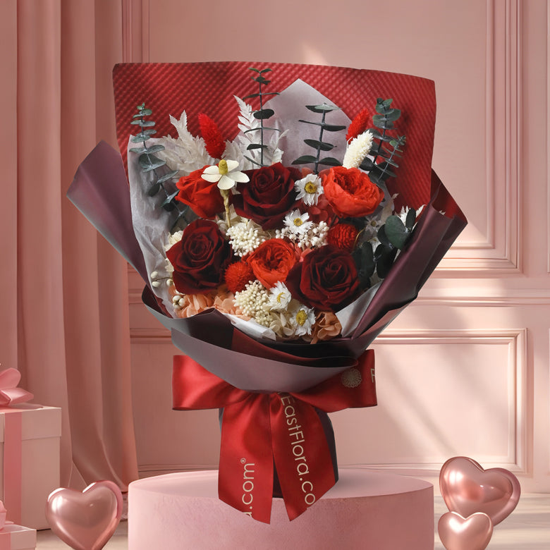 Scarlet Whisper – Preserved Hand Bouquet