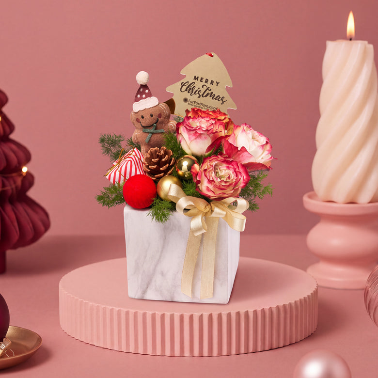 Gingerbread Charm - Table Flowers