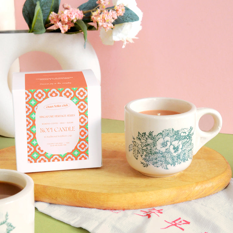 Hand-poured with coconut soy wax into an iconic ceramic kopitiam cup