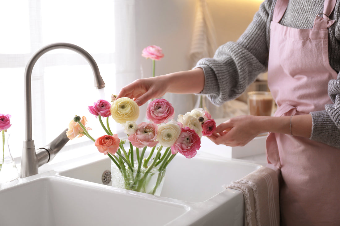 Received a Fresh Flower Bouquet? Here’s How to Make It Last