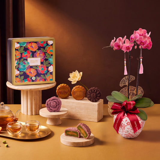 Grace Moon x Mdm Ling Bakery Signature Baked Mooncakes 4pcs Gift Set (Halal-certified)