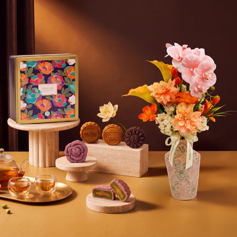 Autumn Joy x Mdm Ling Bakery Signature Baked Mooncakes 4pcs Gift Set (Halal-certified)