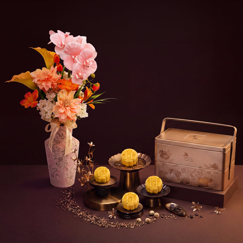 Autumn Joy x Marriott Singapore Mao Shan Wang Durian Premium Snowskin Mooncakes 8pcs Gift Set
