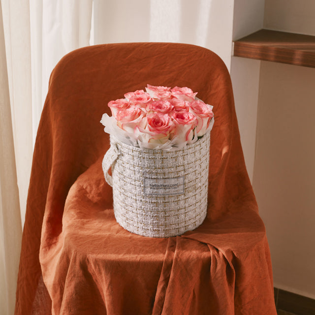 A Classic Love Story (Centre Pink) - Table Flowers