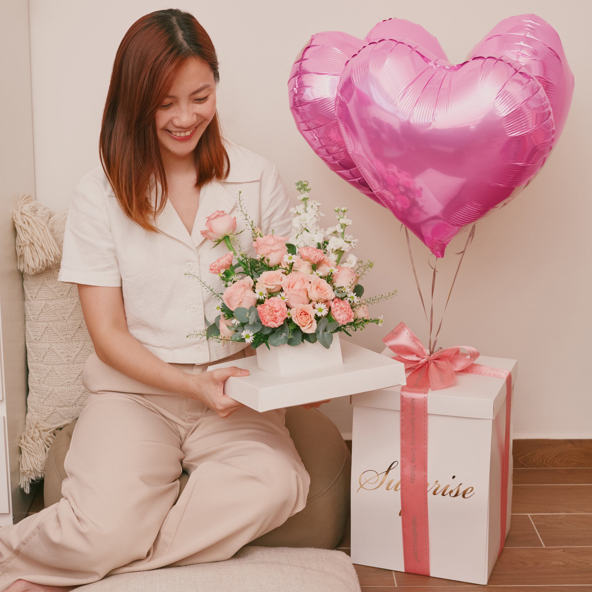 Blooming Surprise With Balloons (Pink) - Table Flowers