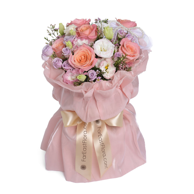 Blushing Belle – Flower Bouquet