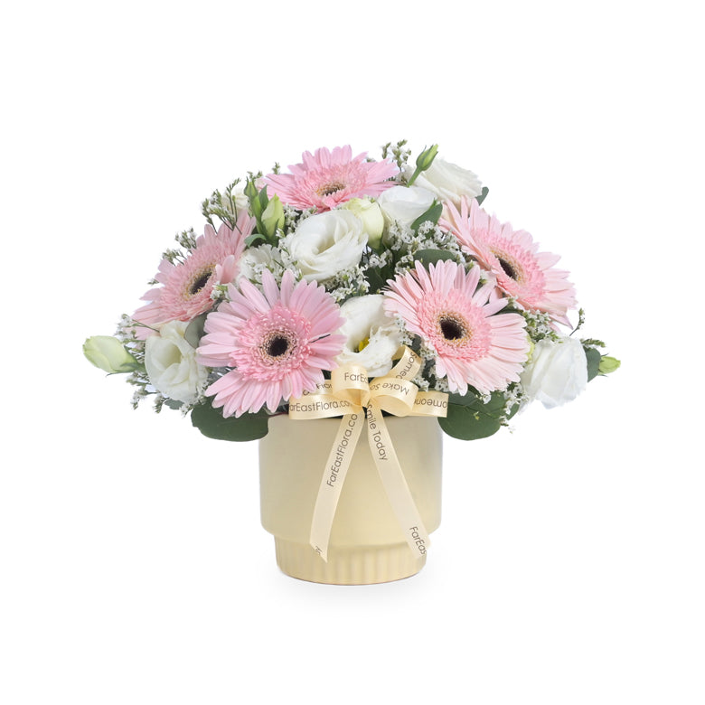 Petals & Promise – Table Flowers