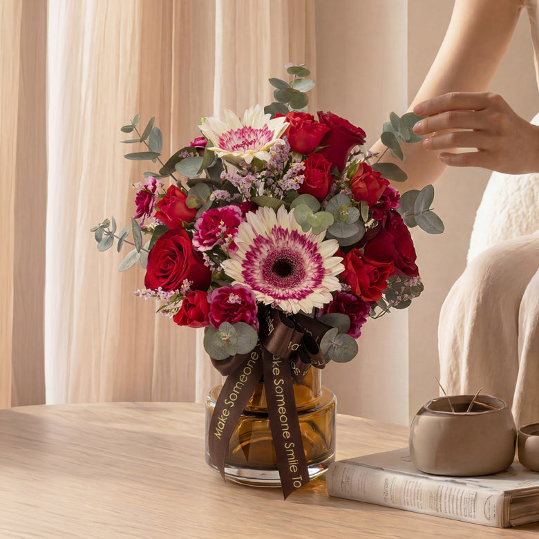 Scarlet Muse – Table Flowers