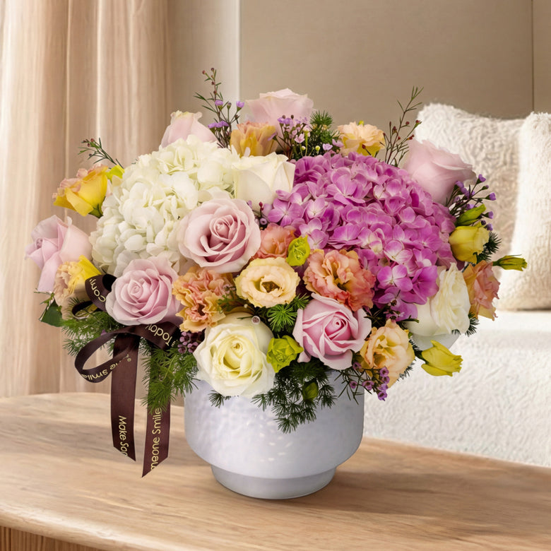 Ivory Abundance – Table Flowers