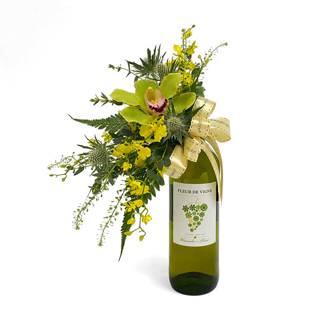 Fleur De Vigne Blac Wine x Flower Arrangement