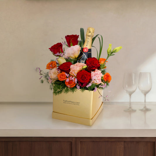 Petals & Bubbly – Mini Moët & Chandon Champagne x Flowers Gift Set
