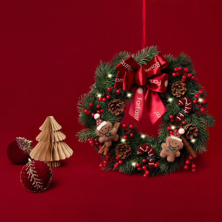 The Gingerbread Welcome - Fresh Nobilis Wreath 30cm