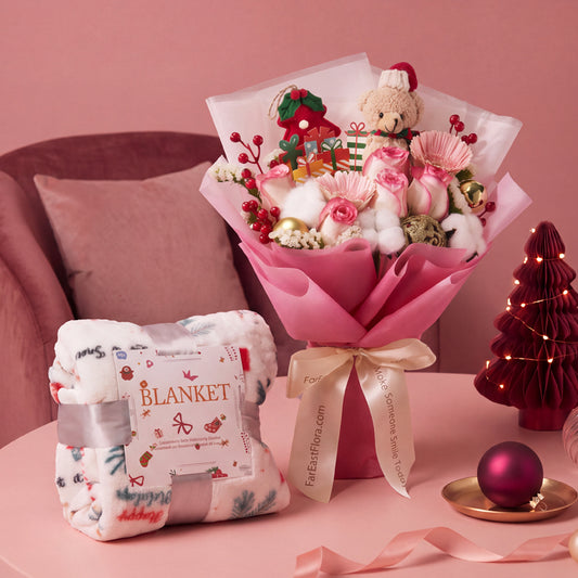 Cosy Embrace - Fleece Christmas Holiday Blanket Gift Set
