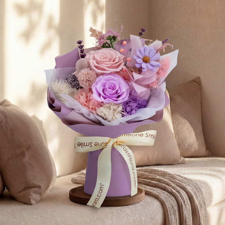 Mauve Memoir – Preserved Hand Bouquet