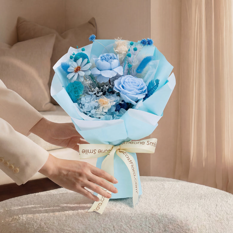 Azure Vow – Preserved Hand Bouquet