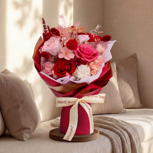 Endless Romance – Preserved Hand Bouquet
